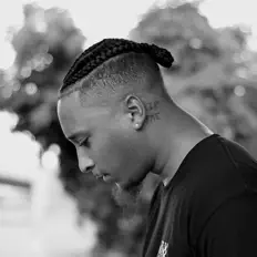 Hör dir Thisismarlow an, schau dir Musikvideos an, lies die Biografie, finde Tourdaten und mehr!