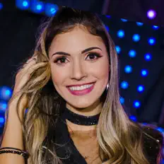 Écoutez Dani Tavares, regardez des vidéoclips, lisez la biographie, consultez les dates de tournée et plus encore !