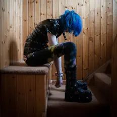 Tom Milsomを聴いたり、ミュージックビデオを鑑賞したり、経歴やツアー日程などを確認したりしましょう！