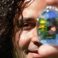 收听 Julian Jahanpour、观看音乐视频、阅读小传、查看巡演日期等 ！