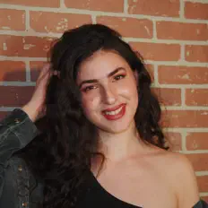 Dengarkan Alessia, tonton video musik, baca bio, lihat tanggal tur & lainnya!