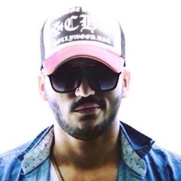 Pourya Feredi's avatar