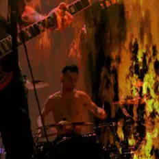 Dengarkan Kurt!, tonton video musik, baca bio, lihat tanggal tur & lainnya!