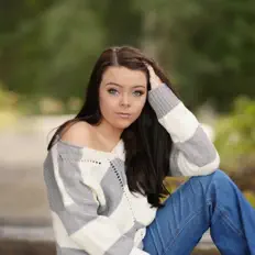 Kayla Allenを聴いたり、ミュージックビデオを鑑賞したり、経歴やツアー日程などを確認したりしましょう！