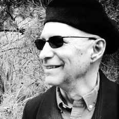 David Miersを聴いたり、ミュージックビデオを鑑賞したり、経歴やツアー日程などを確認したりしましょう！