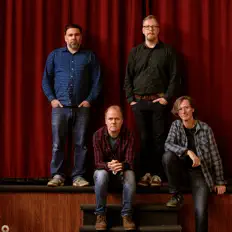Ouve Someday Jacob, vê vídeos de música, lê a biografia, vê as datas da digressão e muito mais!