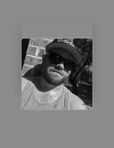 Be Raw dinle, müzik videolarını izle, biyografisini oku, tur tarihlerini ve daha fazlasını gör!