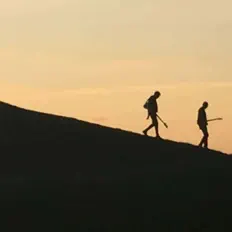 Hör dir Modern Nature an, schau dir Musikvideos an, lies die Biografie, finde Tourdaten und mehr!