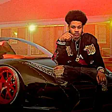 Posłuchaj wykonawcy Davi Lavish, obejrzyj teledyski, przeczytaj biografię, zobacz daty tras koncertowych i nie tylko!