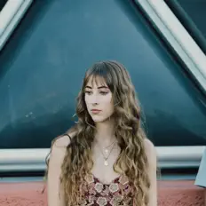 Ascolta Niterunner, guarda video musicali, leggi la biografia, vedi le date del tour & altro!