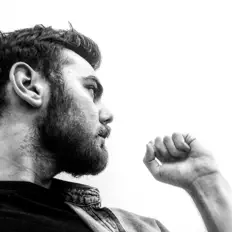 SOKURを聴いたり、ミュージックビデオを鑑賞したり、経歴やツアー日程などを確認したりしましょう！