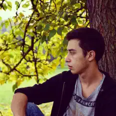 Poslechněte si interpreta Maxtino, sledujte hudební videa, přečtěte si životopis, podívejte se na data turné a další informace.