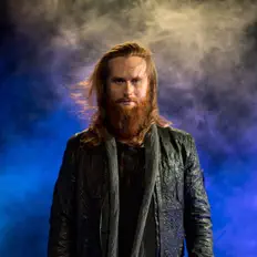 Rasmussen dinle, müzik videolarını izle, biyografisini oku, tur tarihlerini ve daha fazlasını gör!