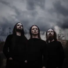 聆聽 Juodvarnis、觀看音樂影片、閱讀小傳、查看巡演日期等！