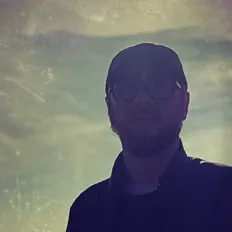 Escucha a The Insurrectionists, mira videos musicales, lee su biografía, consulta las fechas de las gira y más.