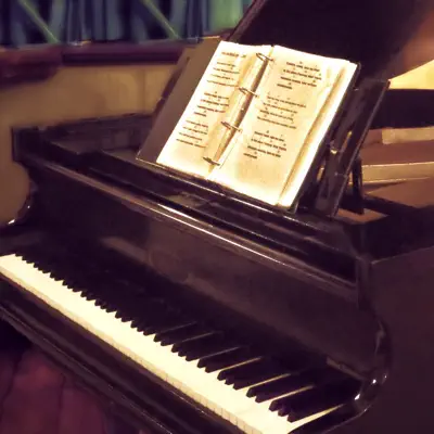 Listen to Relaxar Piano Musicas Coleção, watch music videos, read bio, see tour dates & more!