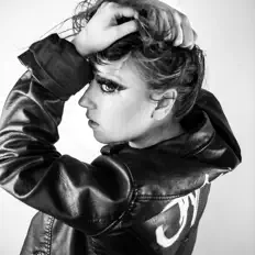 Luister naar Kit Major, bekijk muziekvideo's, lees de bio, bekijk de tourdata, en meer!