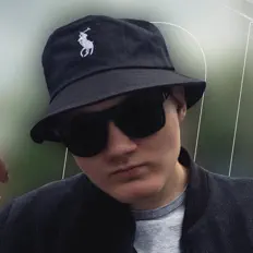 Ακούστε περιεχόμενο από LDN, παρακολουθήστε μουσικά βίντεο, διαβάστε το βιογραφικό, δείτε ημερομηνίες περιοδείας, και πολλά ακόμη!