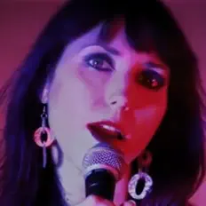 Ascolta Lovers & Poets, guarda video musicali, leggi la biografia, vedi le date del tour & altro!