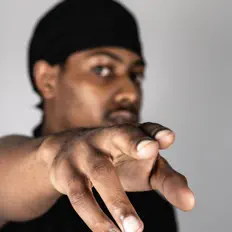 Dengarkan Wazi Da Don, tonton video musik, baca bio, lihat tanggal tur & lainnya!