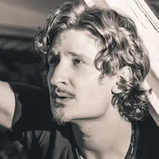 Hör dir Franco Bianco an, schau dir Musikvideos an, lies die Biografie, finde Tourdaten und mehr!