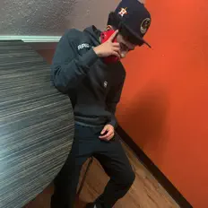 Ouça David Zamora, assista a videoclipes, leia a biografia, veja as datas das turnês e mais!