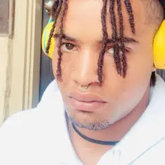 yungshounen the skullkid을(를) 듣고, 뮤직 비디오를 보고, 약력을 읽고, 투어 일정 등을 확인하세요!