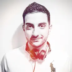 Ascolta Michael J. Ro, guarda video musicali, leggi la biografia, vedi le date del tour & altro!