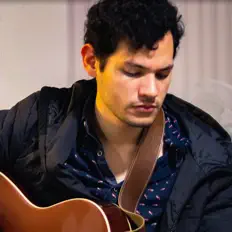 Ouve Danny Peña, vê vídeos de música, lê a biografia, vê as datas da digressão e muito mais!