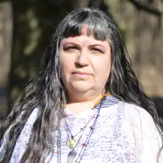 Escucha a Brenda MacIntyre, Medicine Song Woman, mira vídeos musicales, lee la biografía, consulta fechas de giras y mucho más.