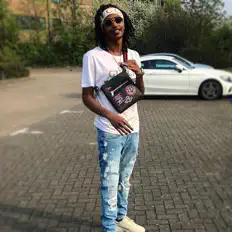 Ouve Jahv, vê vídeos de música, lê a biografia, vê as datas da digressão e muito mais!