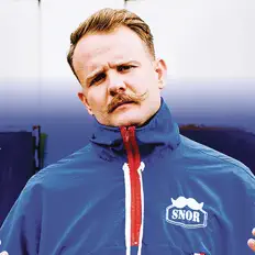 Poslechněte si interpreta Hammie, sledujte hudební videa, přečtěte si životopis, podívejte se na data turné a další informace.