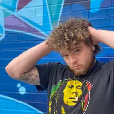 Money Mitch Wooを聴いたり、ミュージックビデオを鑑賞したり、経歴やツアー日程などを確認したりしましょう！