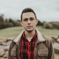 Poslechněte si interpreta Sam Massey, sledujte hudební videa, přečtěte si životopis, podívejte se na data turné a další informace.