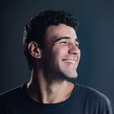 Ascolta Kovachy, guarda video musicali, leggi la biografia, vedi le date del tour & altro!