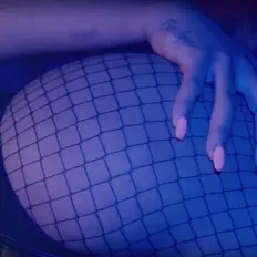 Hush Hushを聴いたり、ミュージックビデオを鑑賞したり、経歴やツアー日程などを確認したりしましょう！