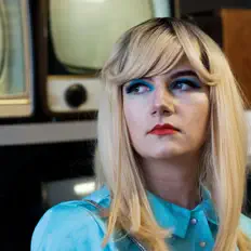 Escucha a Curxes, mira videos musicales, lee su biografía, consulta las fechas de las gira y más.