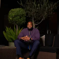 DJ J-Style을(를) 듣고, 뮤직 비디오를 보고, 약력을 읽고, 투어 일정 등을 확인하세요!