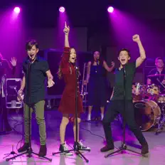 Dengarkan The Rees Family, tonton video musik, baca bio, lihat tanggal tur & lainnya!