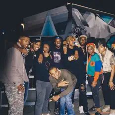 Dengarkan The Lil Homies, tonton video musik, baca bio, lihat tanggal tur & lainnya!