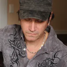 Mark Sacco सुनें, म्यूज़िक वीडियो देखें, बायो पढ़ें, दौरे की तारीखें और बहुत कुछ देखें!