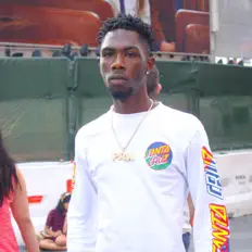 Ouça Hy Osama, assista a videoclipes, leia a biografia, veja as datas das turnês e mais!