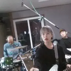 收听 도그스타 / Dogstar、观看音乐视频、阅读小传、查看巡演日期等 ！