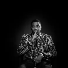 Ouça Afrodjeison, assista a videoclipes, leia a biografia, veja as datas das turnês e mais!