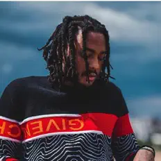 Bace God을(를) 듣고, 뮤직 비디오를 보고, 약력을 읽고, 투어 일정 등을 확인하세요!