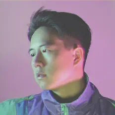 Écoutez John Cao, regardez des vidéoclips, lisez la biographie, consultez les dates de tournée et plus encore !