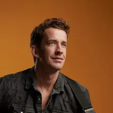 Dengarkan Sloan Dylan, tonton video musik, baca bio, lihat tanggal tur & lainnya!