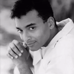 Jon Secada