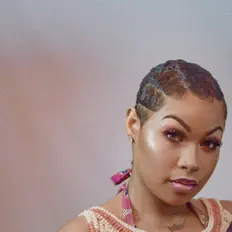 Ascolta Yung Meagan, guarda video musicali, leggi la biografia, vedi le date del tour & altro!