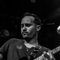 Wes. सुनें, म्यूज़िक वीडियो देखें, बायो पढ़ें, दौरे की तारीखें और बहुत कुछ देखें!